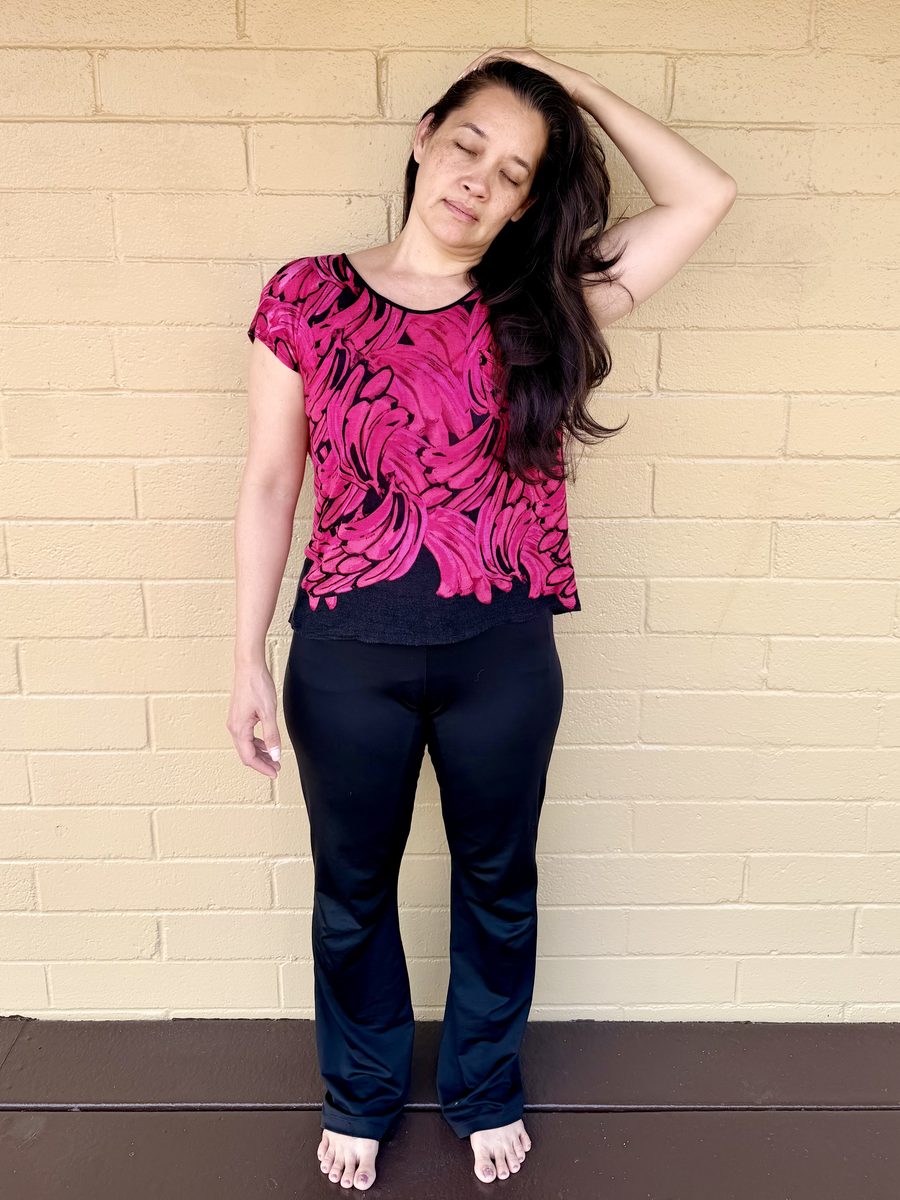 Neck stretch — Position 1 · looking ahead